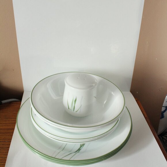 Corelle Shadow Iris Pattern Lot of 10 Pieces - Picture 9 of 9
